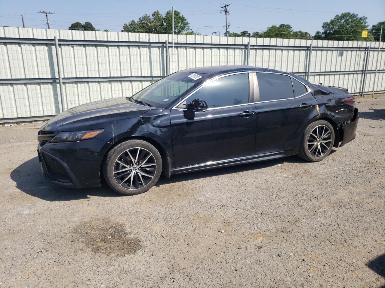 TOYOTA CAMRY SE NIGHT SHADE