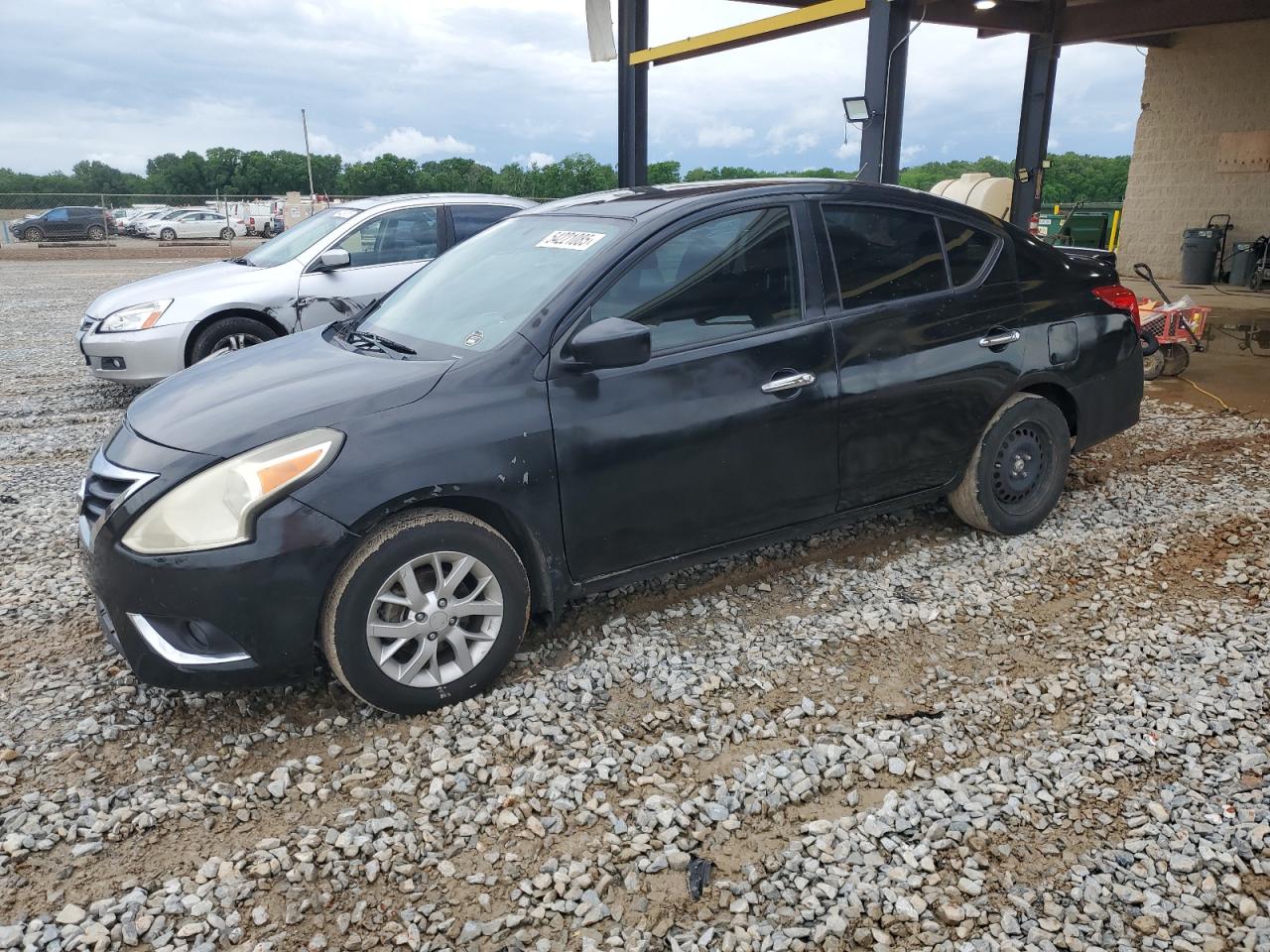 NISSAN VERSA S