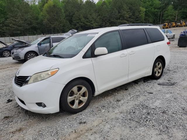 TOYOTA SIENNA LE