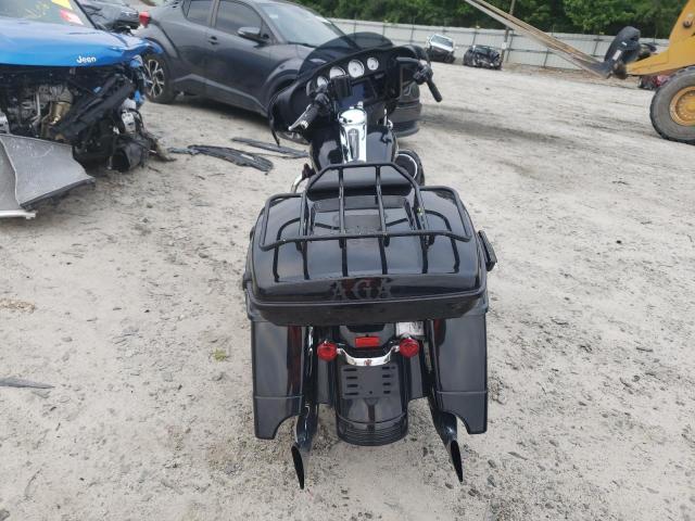 2019 HARLEY-DAVIDSON FLHX 1HD1KBC1XKB638745