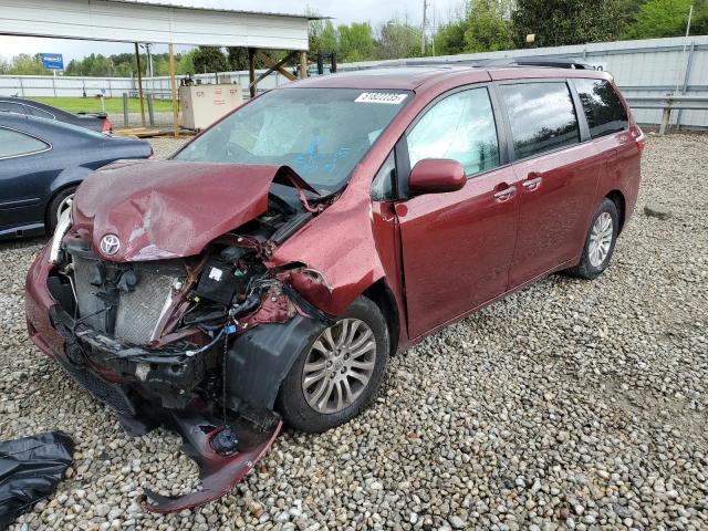 TOYOTA SIENNA XLE