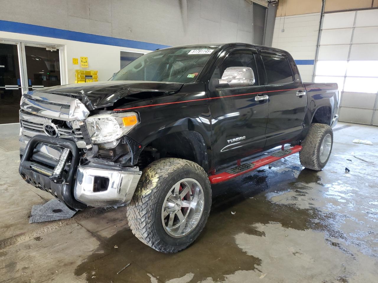 TOYOTA TUNDRA CREWMAX SR5
