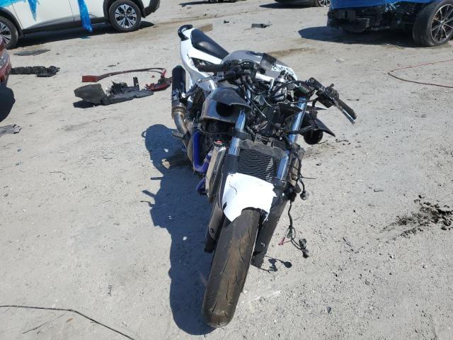 KAWASAKI ZX600 J1 2001 white  gas JKAZX4J111A030602 photo #3