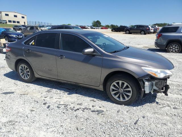 Vin: 4t1bf1fk3hu377623, lot: 53292365, toyota camry le 20174