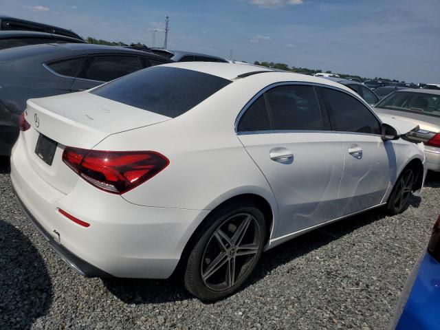 Vin: wdd3g4eb3kw013647, lot: 53867645, mercedes-benz a-class 220 20193
