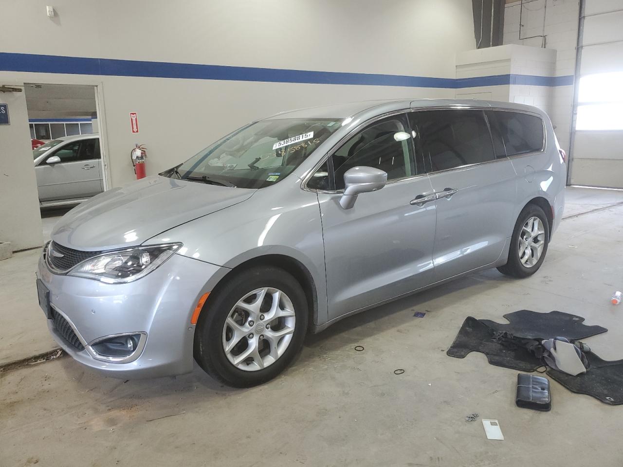 CHRYSLER PACIFICA TOURING