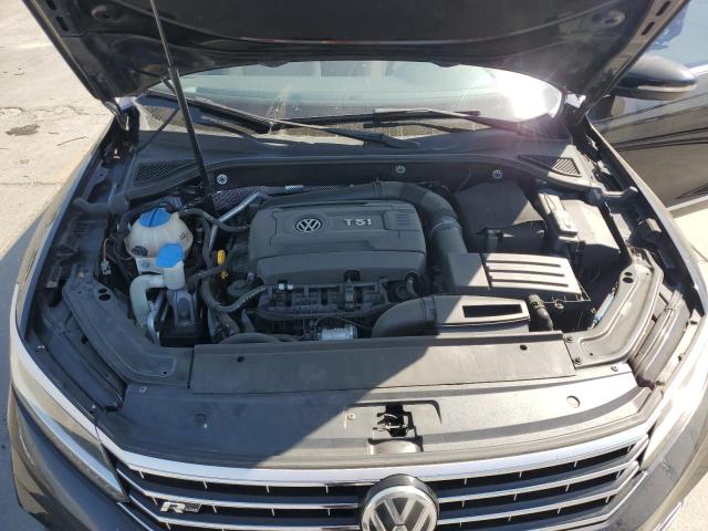 2017 VOLKSWAGEN PASSAT R-L - 1VWDT7A36HC006130