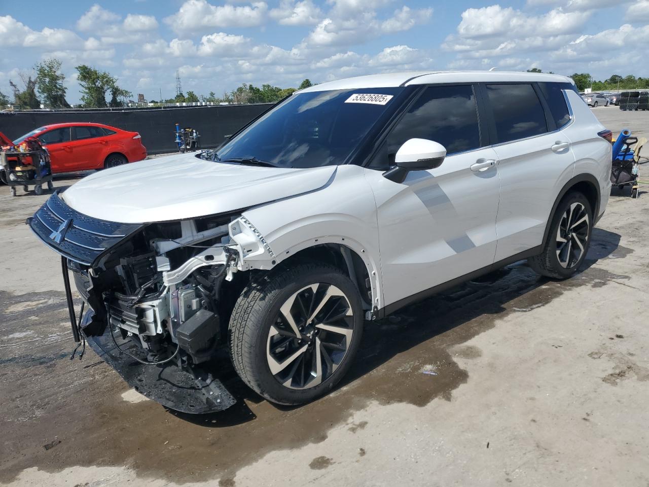 MITSUBISHI OUTLANDER SE