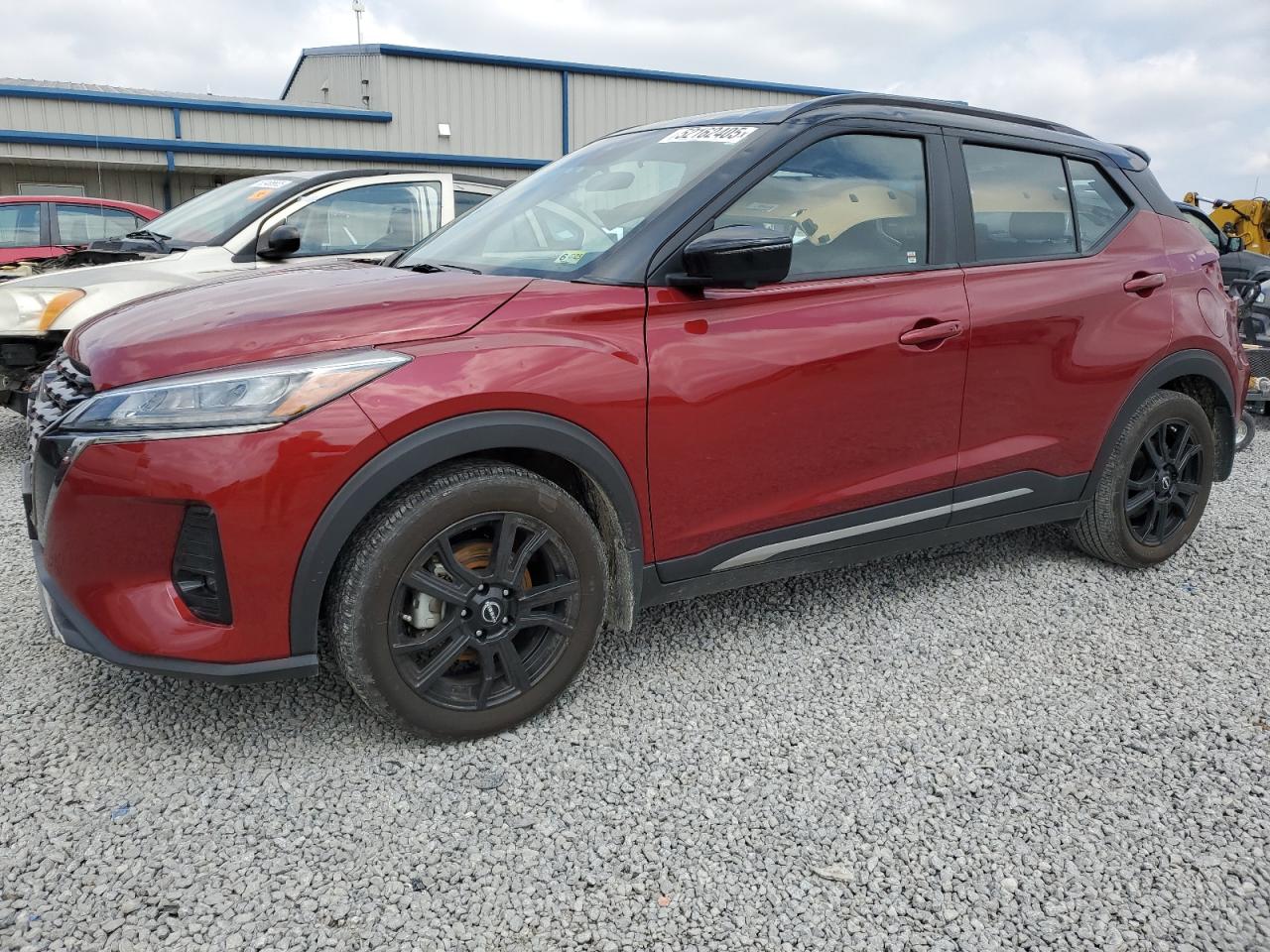 NISSAN KICKS SR