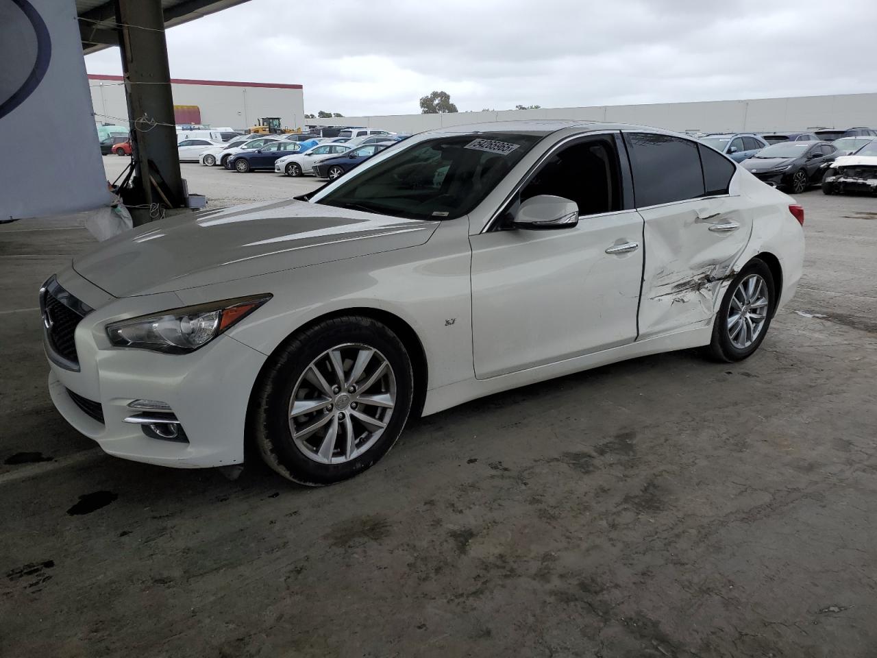 INFINITI Q50 BASE