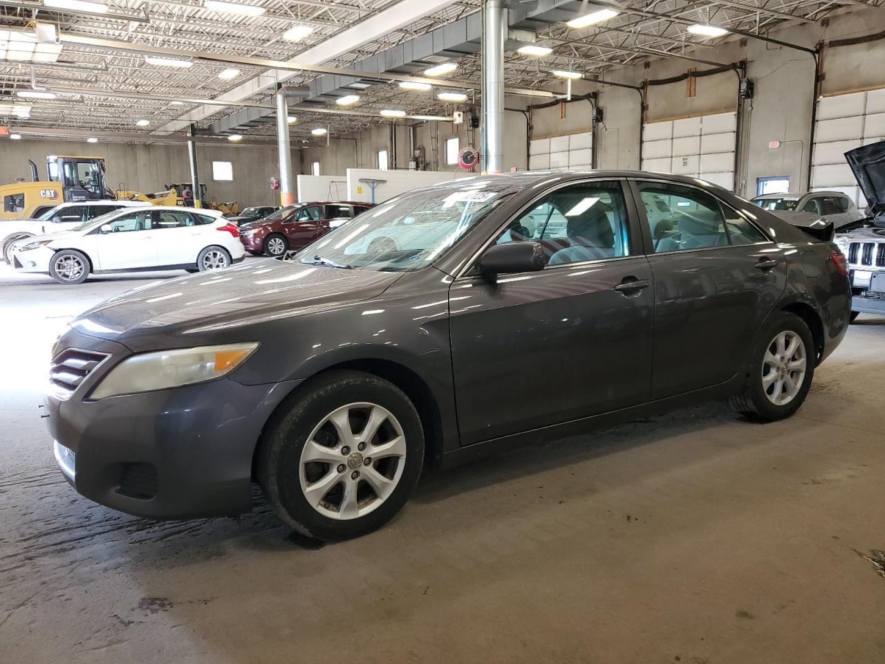 TOYOTA CAMRY BASE