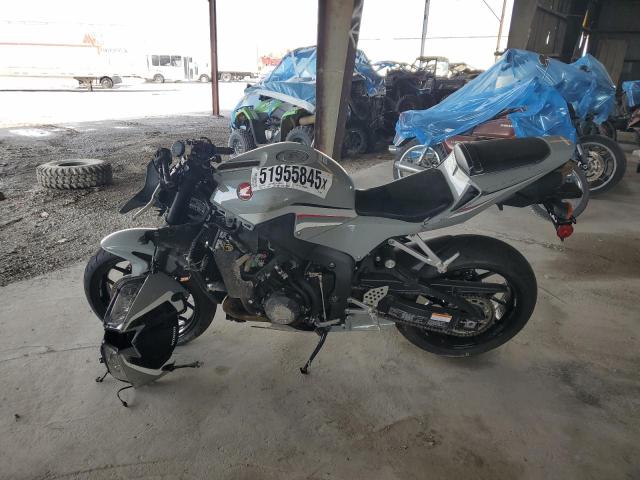 2025 HONDA CBR600 RR JH2PC40H7SK200178