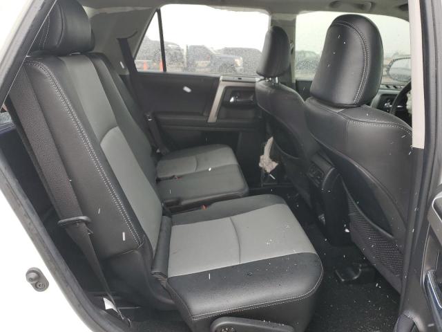 2021 TOYOTA 4RUNNER SR JTENU5JR1M5970447