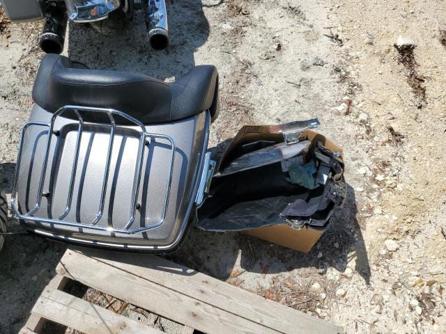 2017 HARLEY-DAVIDSON FLTRU 1HD1KGD16HB603351