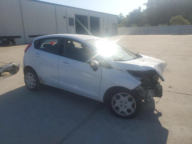 Vin: 3fadp4ej2dm147371, lot: 53564145, ford fiesta se 20134