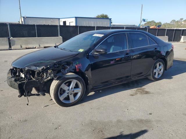 TOYOTA CAMRY BASE