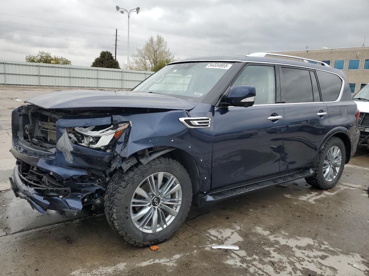 INFINITI QX80 LUXE