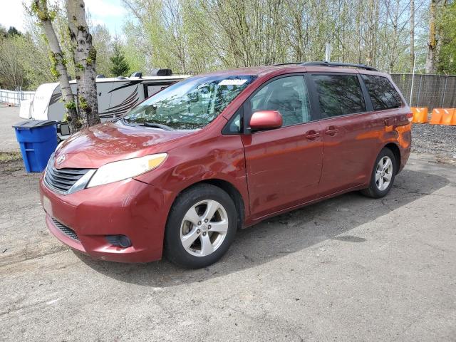 TOYOTA SIENNA LE