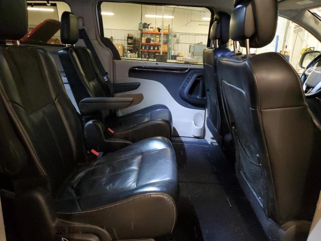 2016 CHRYSLER TOWN & COU - 2C4RC1GG2GR175857