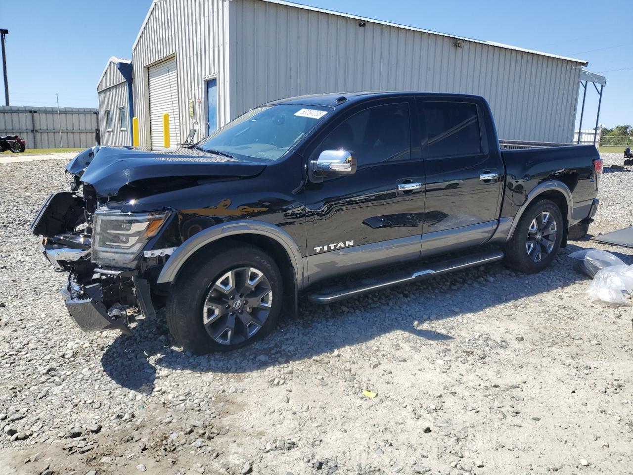 NISSAN TITAN SV
