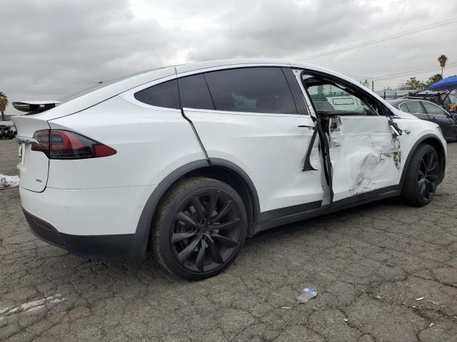 TESLA MODEL X 2016 white  electric 5YJXCBE27GF007289 photo #4