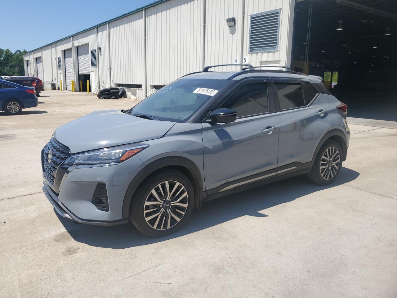 NISSAN KICKS SR