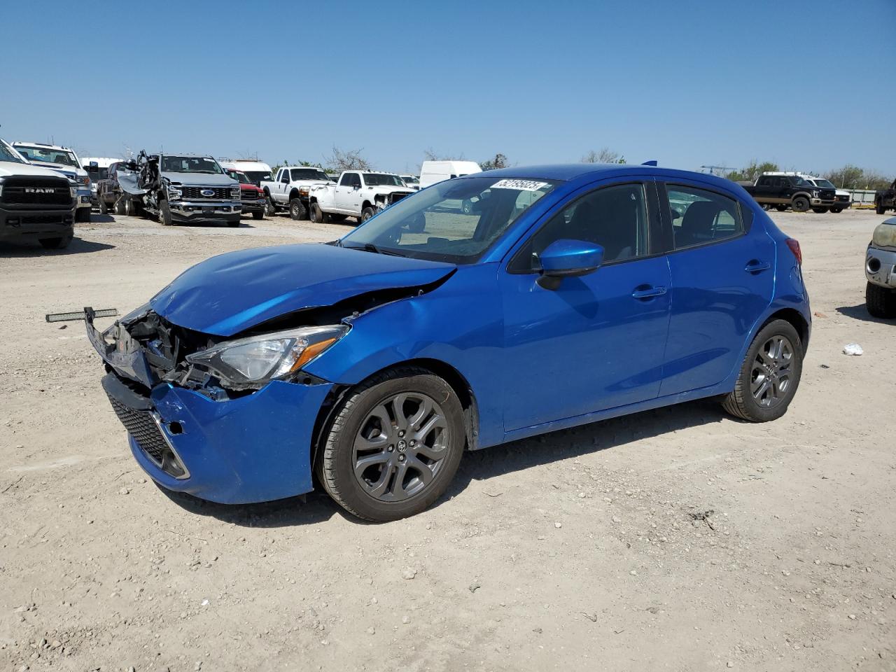 TOYOTA YARIS LE