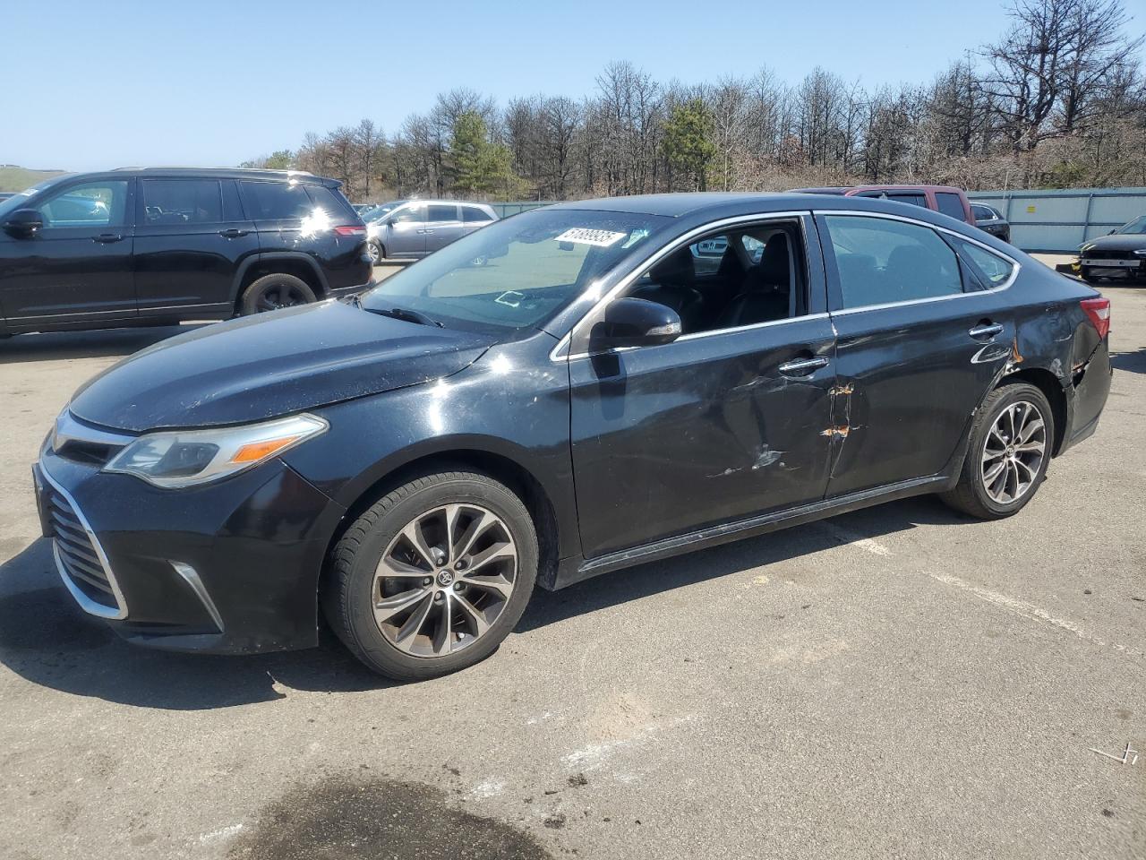 TOYOTA AVALON XLE