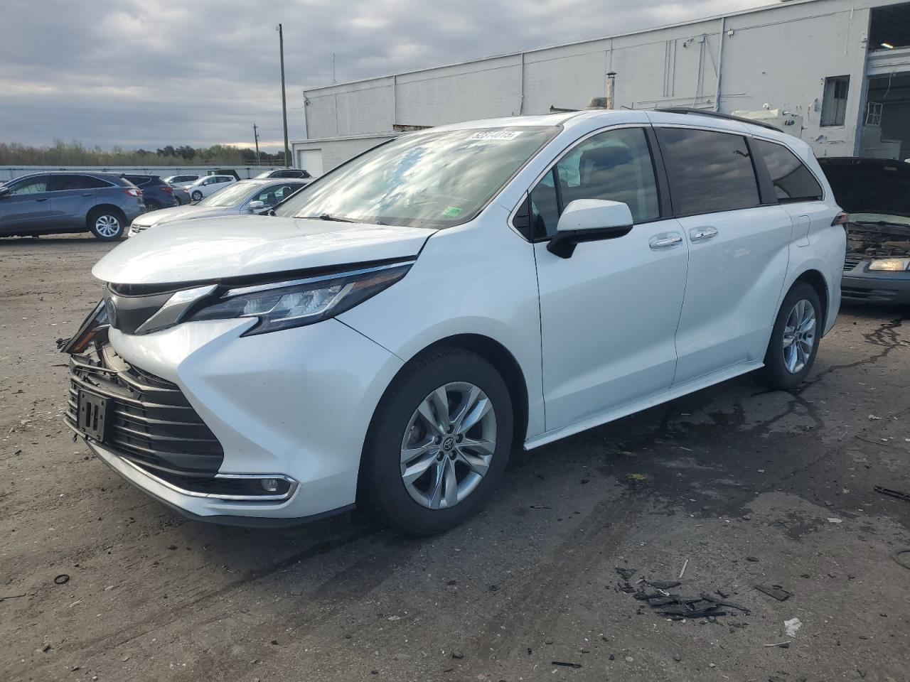 TOYOTA SIENNA XLE