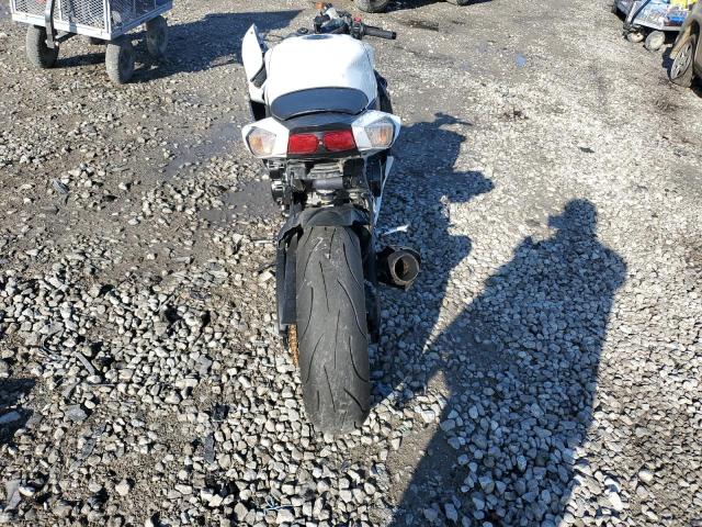 2011 SUZUKI GSX-R600 JS1GN7FA0B2102697