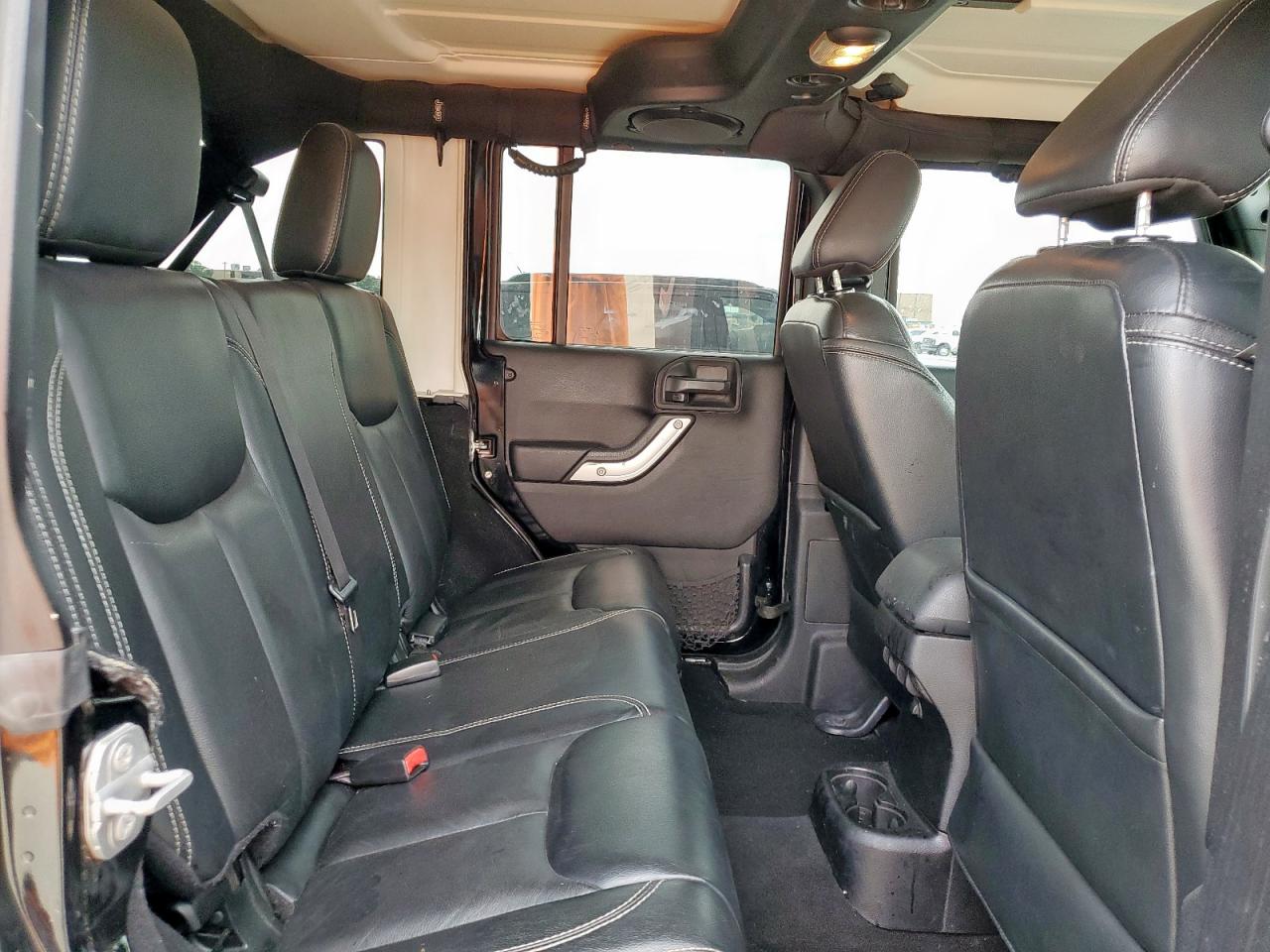 JEEP WRANGLER SAHARA