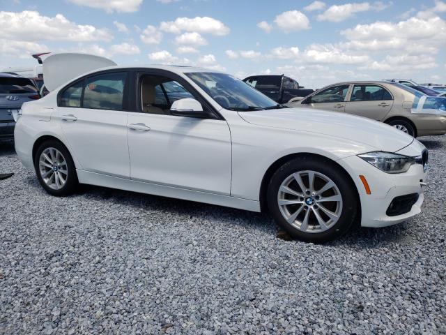 Vin: wba8e1g55jnu88942, lot: 51738745, bmw 3 series i 20184
