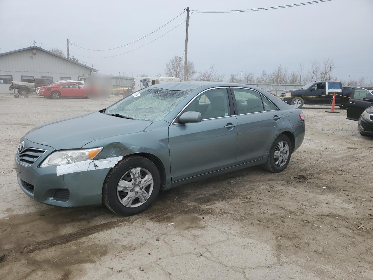 TOYOTA CAMRY BASE