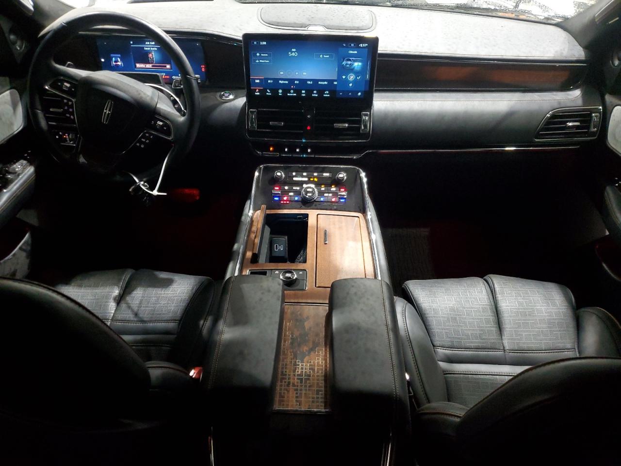 LINCOLN NAVIGATOR BLACK LABEL