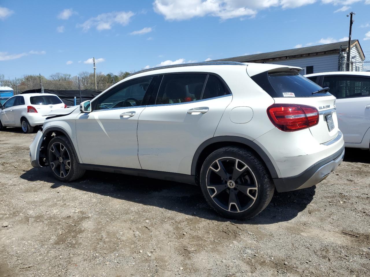 MERCEDES-BENZ GLA-CLASS 2018