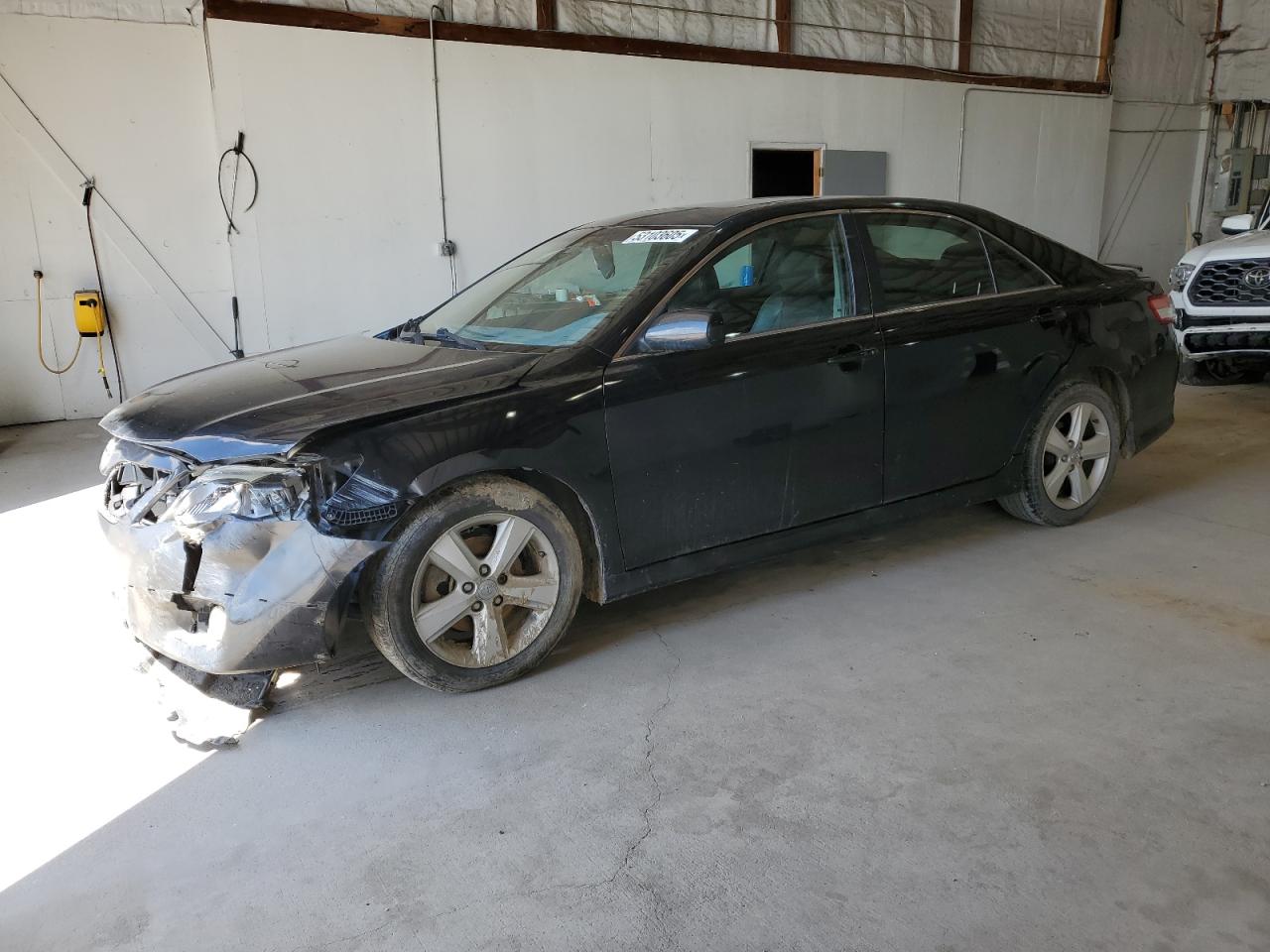 TOYOTA CAMRY BASE