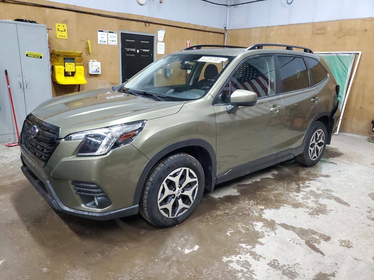 SUBARU FORESTER PREMIUM