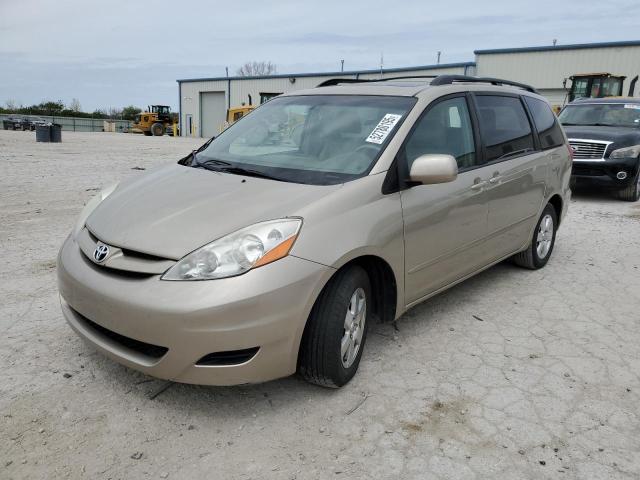 TOYOTA SIENNA XLE