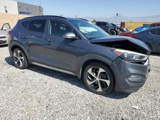 2018 HYUNDAI TUCSON VAL KM8J33A21JU794865