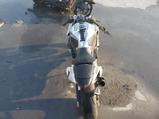 2018 SUZUKI GSX-R600 JS1GN7FAXJ2100258