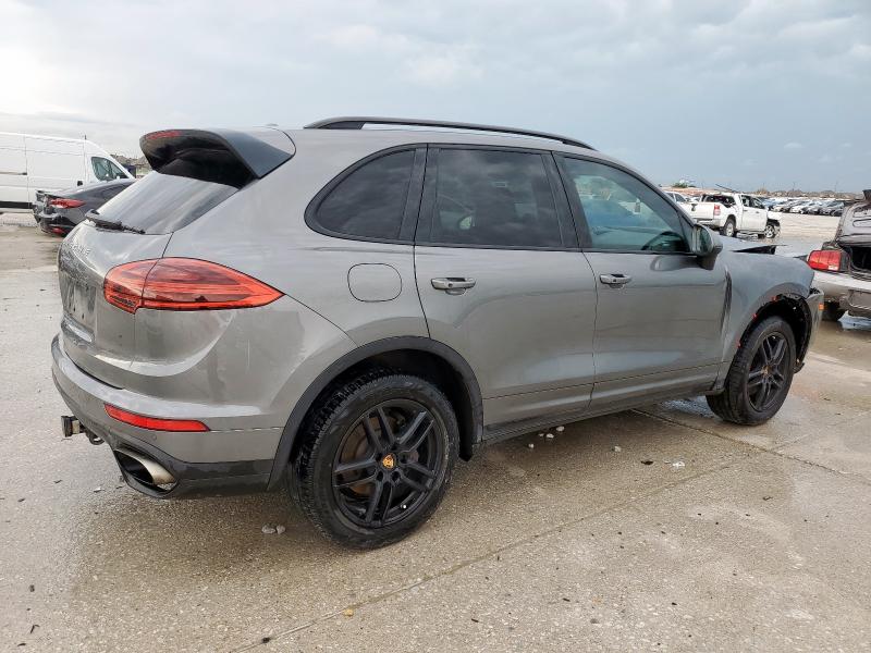 Vin: wp1aa2a21jka06438, lot: 54513245, porsche cayenne 20183