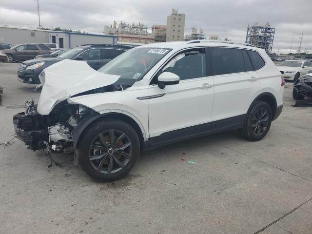 VOLKSWAGEN TIGUAN SE