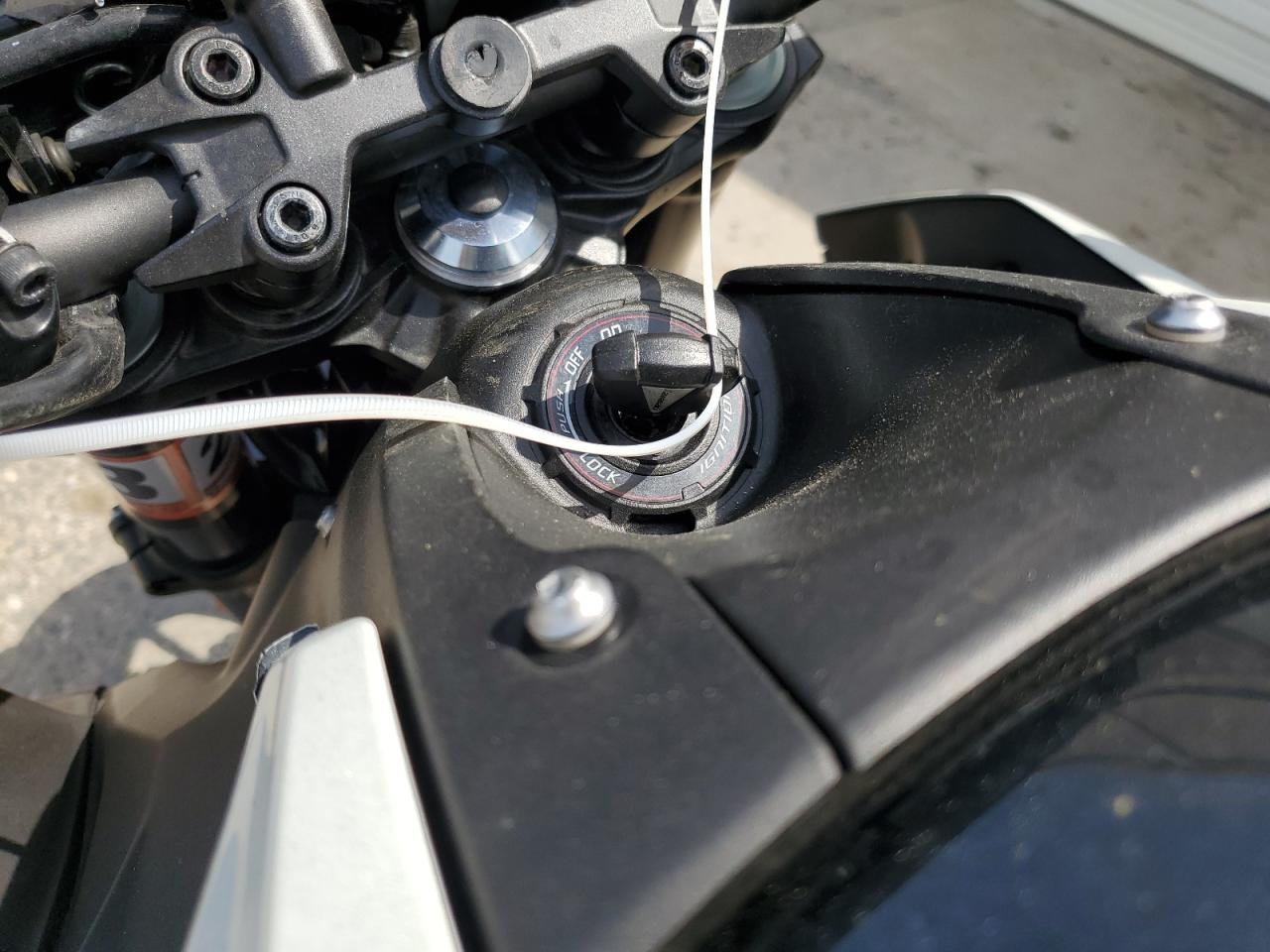 2022 KAWASAKI ZR900 4 , VIN: JKAZR2F16NA037896