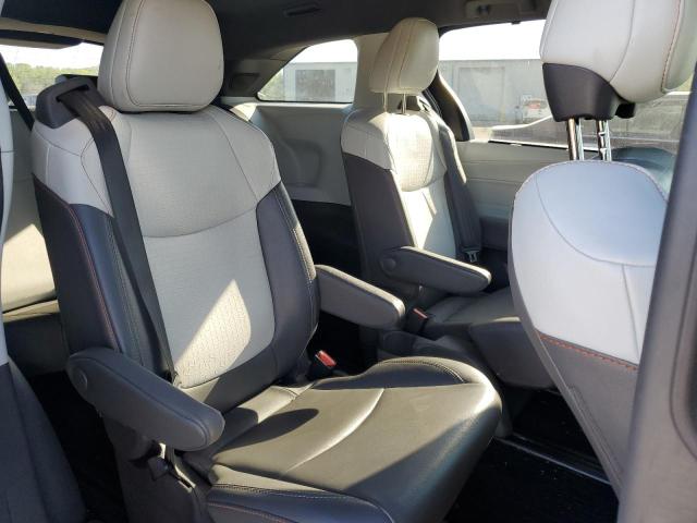 2021 TOYOTA SIENNA XSE - 5TDDRKEC0MS020631
