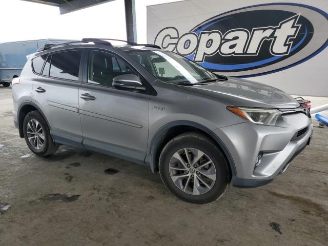 Vin: jtmrjrev9hd100826, lot: 53465425, toyota rav4 le 20174