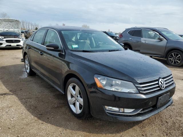 2015 VOLKSWAGEN PASSAT S - 1VWAS7A32FC121407