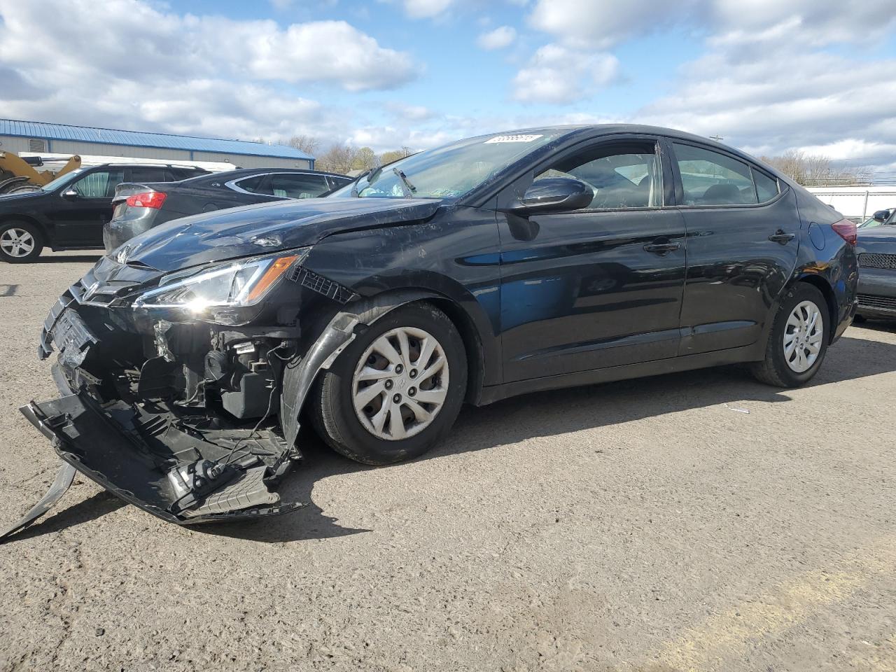 HYUNDAI ELANTRA SE