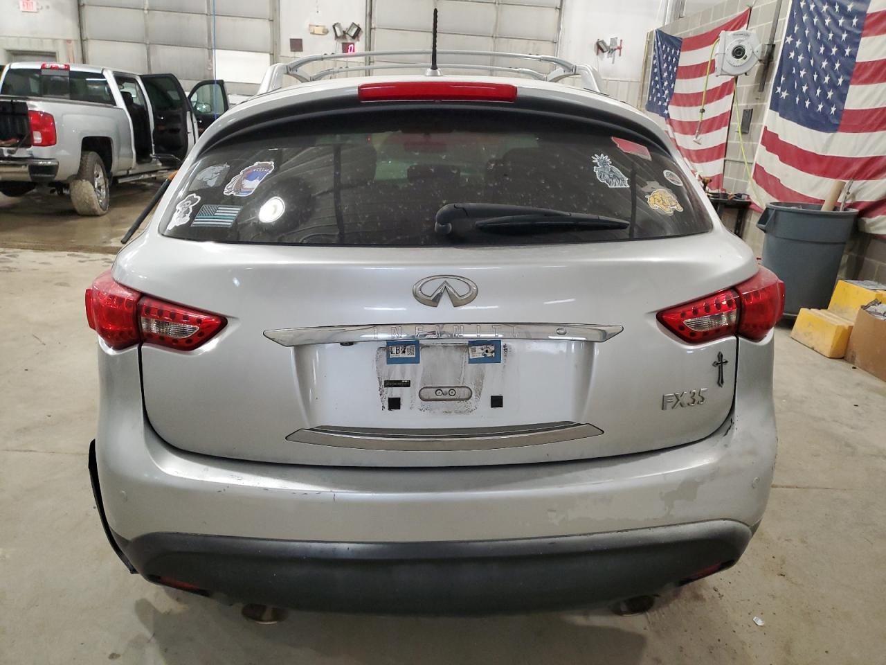 INFINITI FX35