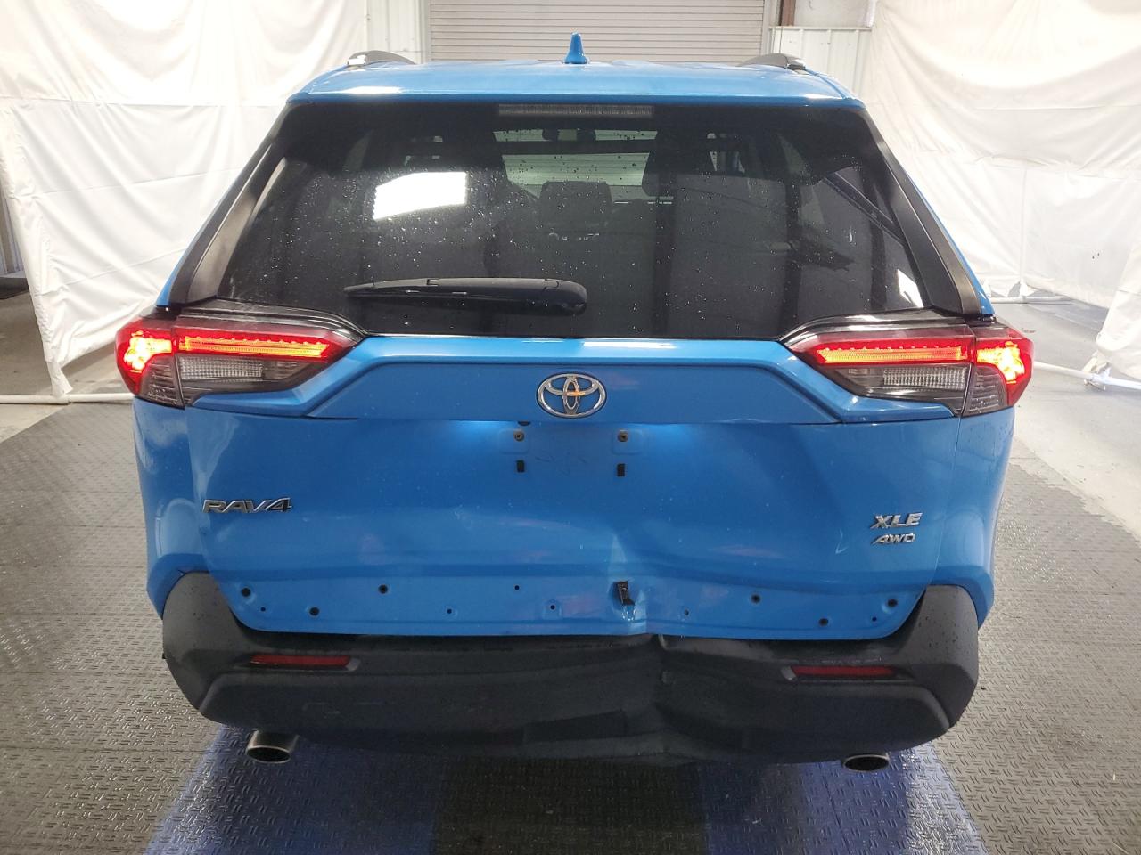 Lot #3305324332 2019 TOYOTA RAV4 XLE
