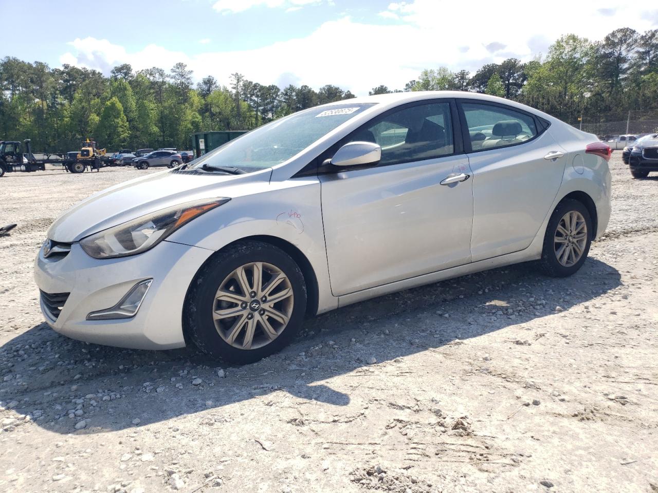 HYUNDAI ELANTRA SE